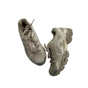 Asics Gel-Nimbus 9 Sneakers in Silver Cream