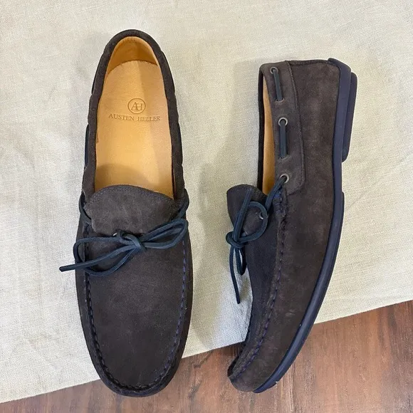 AUSTEN HELLER Driving Loafers Moccasin in Brown Suede w Navy Accents