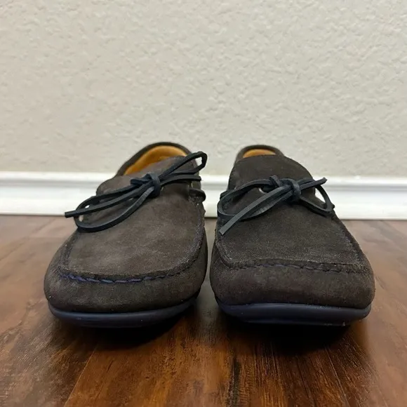 AUSTEN HELLER Driving Loafers Moccasin in Brown Suede w Navy Accents