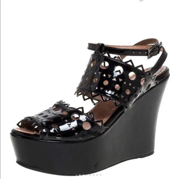 AZZEDINE ALAÏA Black Wedges 37.5