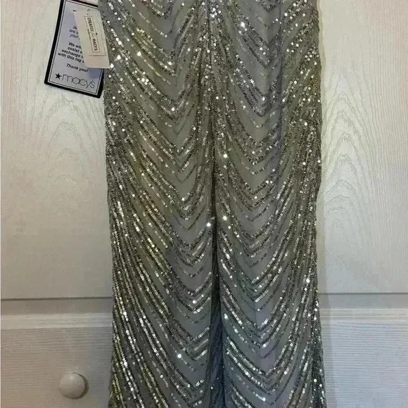 B Darlin Juniors Silver Sequined Bungee-Strap Gown Dress size 11/12 NWT
