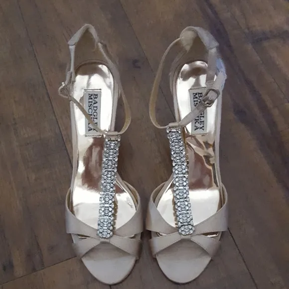 Badgley Mischka Beige Romance T Strap Rhinestone Sculpted Wedges