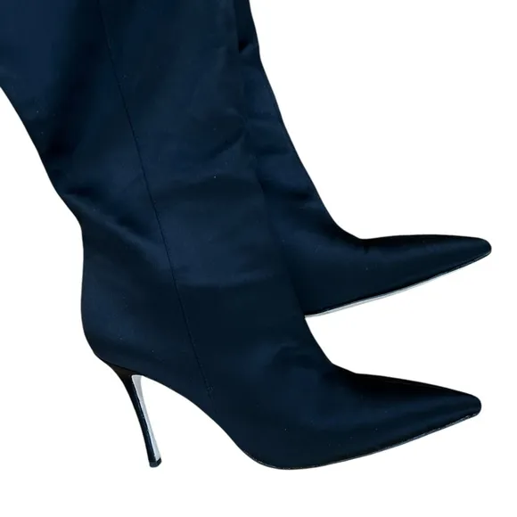 Badgley Mischka Collection Runway Knee High Black Satin Boots – Sz 9