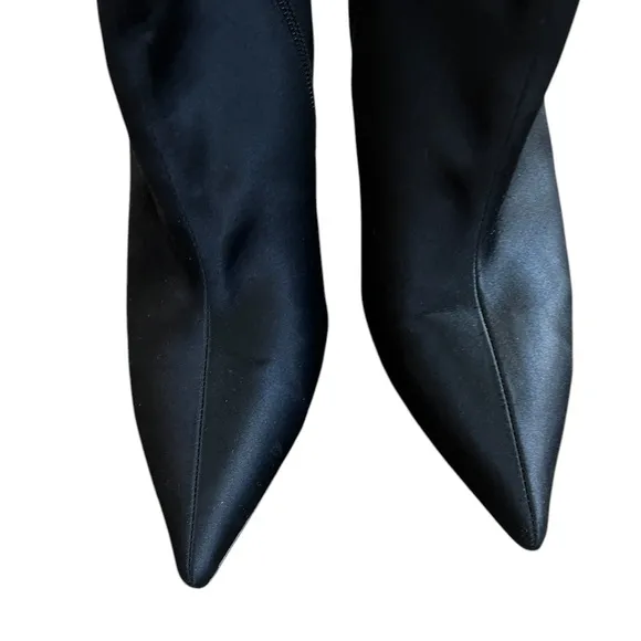 Badgley Mischka Collection Runway Knee High Black Satin Boots – Sz 9