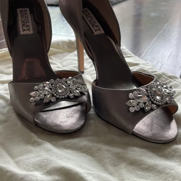 Badgley Mischka Dorsey Pump