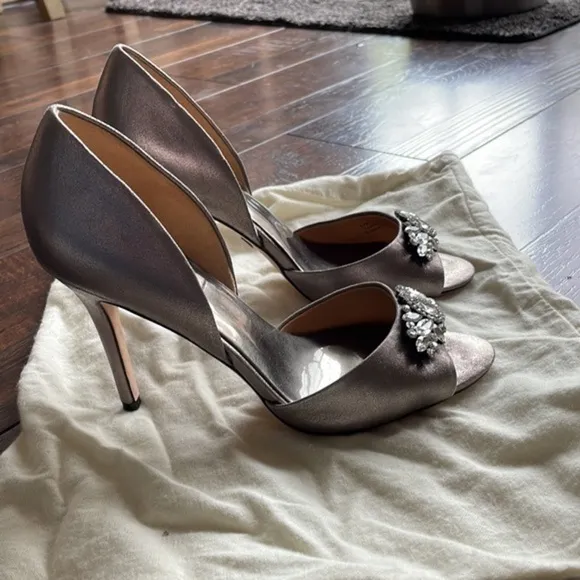 Badgley Mischka Dorsey Pump