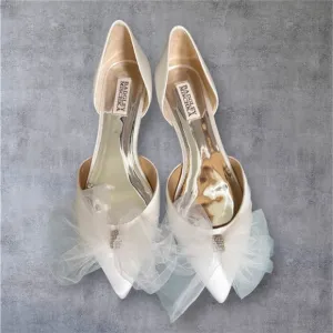 Badgley Mischka Fergie, White, Bridal Flats 81/2M, Big Bow and crystal charm.