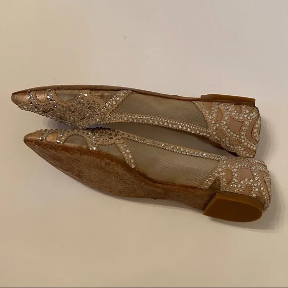 BADGLEY MISCHKA JEWEL SHOES CREAM SATIN MESH FLATS CRYSTALS POINTED TOE SIZE 5.5