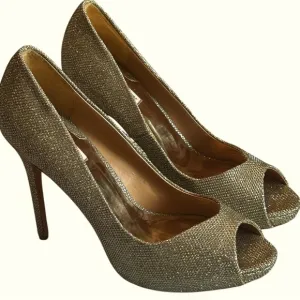 Badgley Mischka Lust Metallic Stiletto Pump Peep Toe - Women’s 10. Wedding ready