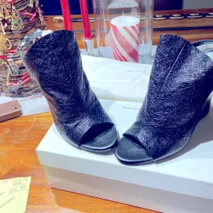 Balenciaga sparkling wedges size 7 US look new worn only a few times