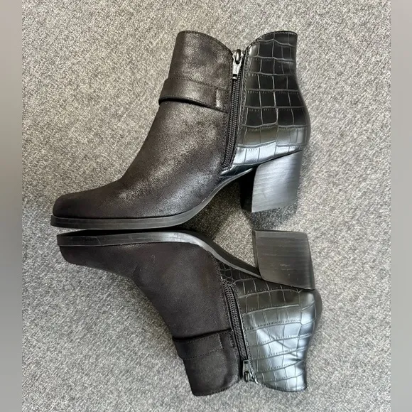 Bare Traps Lane Women’s Lane Black Ankle Booties Boots side zip buckle Size 8