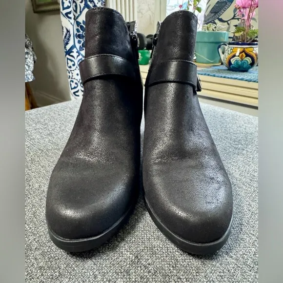 Bare Traps Lane Women’s Lane Black Ankle Booties Boots side zip buckle Size 8