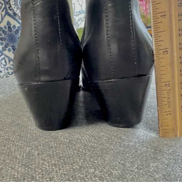 Bare Traps Lane Women’s Lane Black Ankle Booties Boots side zip buckle Size 8