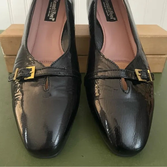 Beautifeel Patent Leather Flats/Low Heels w Buckle Deco