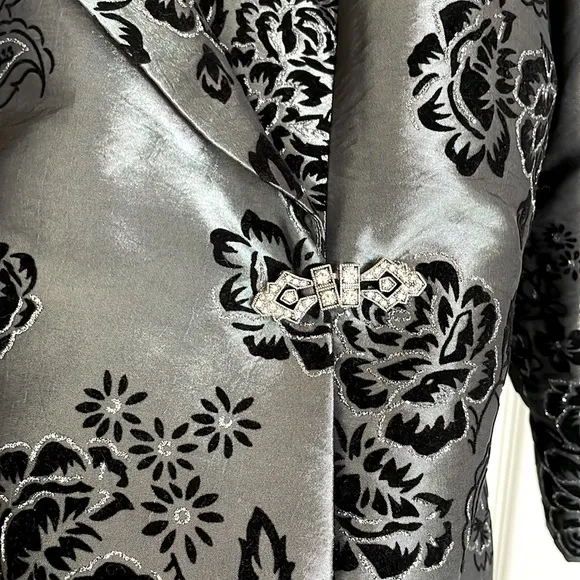 Beautiful Gray and Black Velvet Floral Blazer Size 16