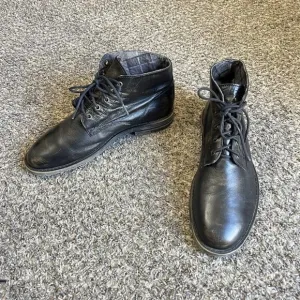 Bed Stu Hoover Mens Black Distressed Leather Lace Up Chukkas Boots Size US 10