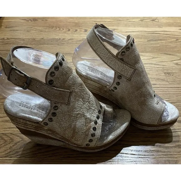 Bed Stu Joann Nectar Lux Wedges 7.5B Studded Slingback Buckle Distressed Leather