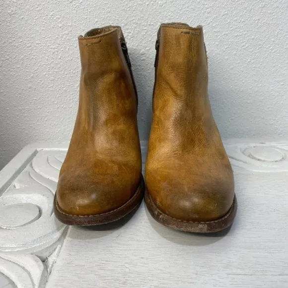 Bed Stu Womens Yell US Size 7 Leather Ankle Boots Brown Two Toned Side Zip