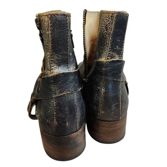 Bedstu Winslet distressed black engineer harness ankle boots Size 7