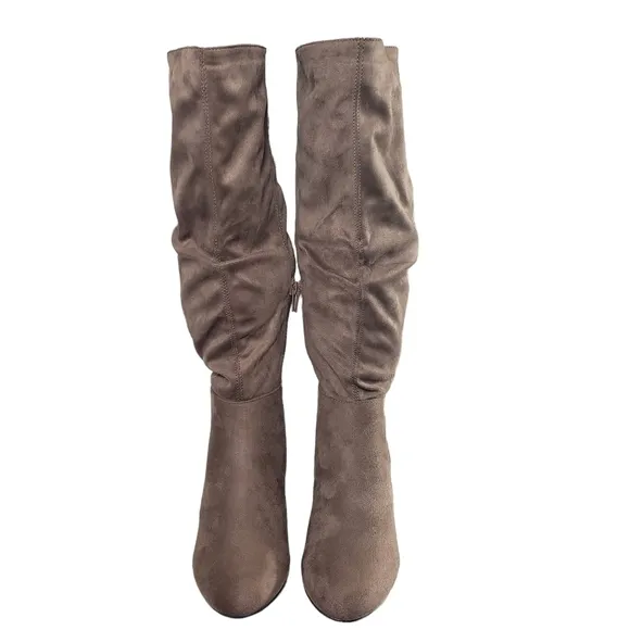Bella Vita Karen II Taupe Super Suede Zip Closed Toe Boots Sz 7M