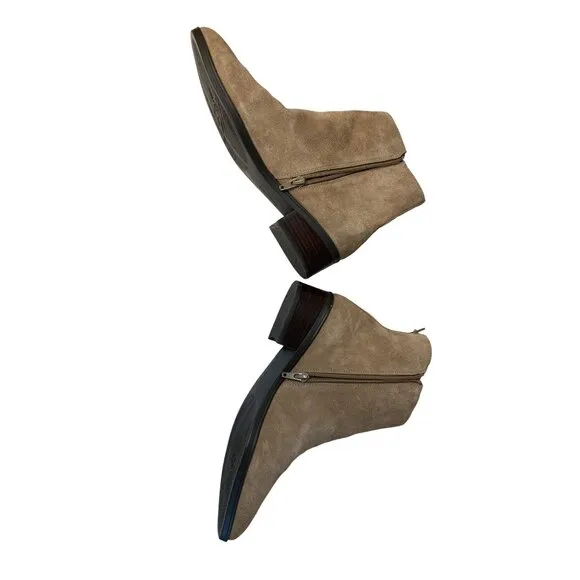 Bella Vita Women's Taupe Suede Fringe Ankle Boots Size 9.5 NWOT