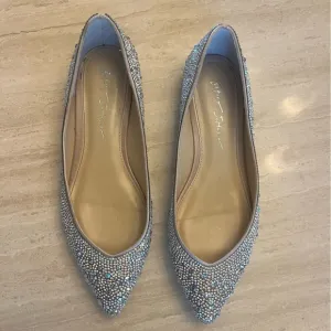 Betsey Johnson Silver Rainbow Rhinestone Pointed Toe Studded Flats Size 8.5