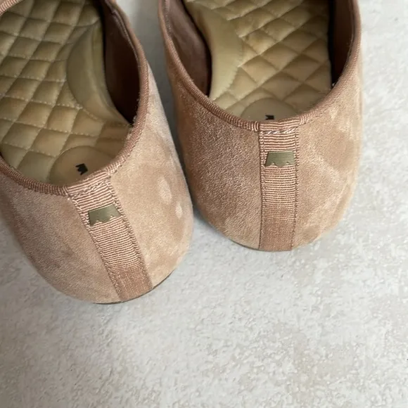 Birdies starling latte suede slip on shoes size 7