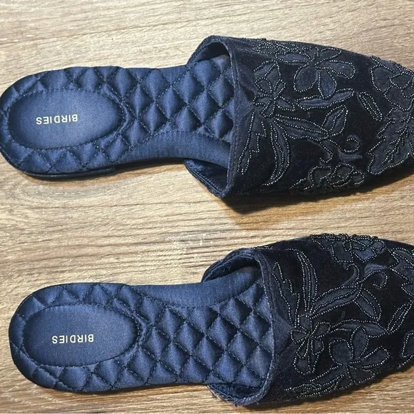 Birdies Women'sVelvet Beaded Navy Blue floral Embroidered mules woman size 9