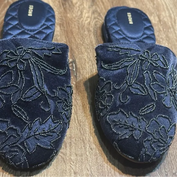 Birdies Women'sVelvet Beaded Navy Blue floral Embroidered mules woman size 9