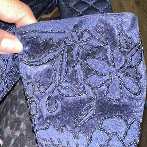 Birdies Women'sVelvet Beaded Navy Blue floral Embroidered mules woman size 9