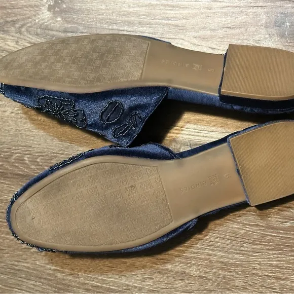 Birdies Women'sVelvet Beaded Navy Blue floral Embroidered mules woman size 9