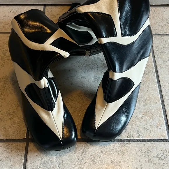 Black and Cream Faux Leather Knee High Calf Print Boots, Never Worn, sz 43