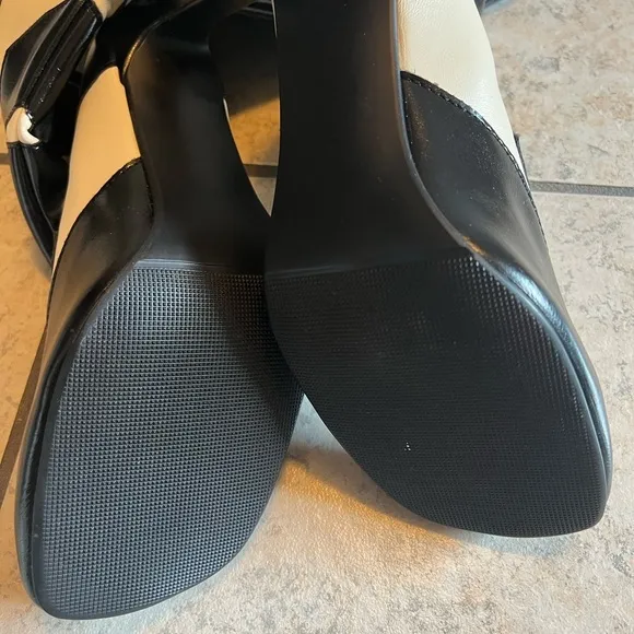 Black and Cream Faux Leather Knee High Calf Print Boots, Never Worn, sz 43