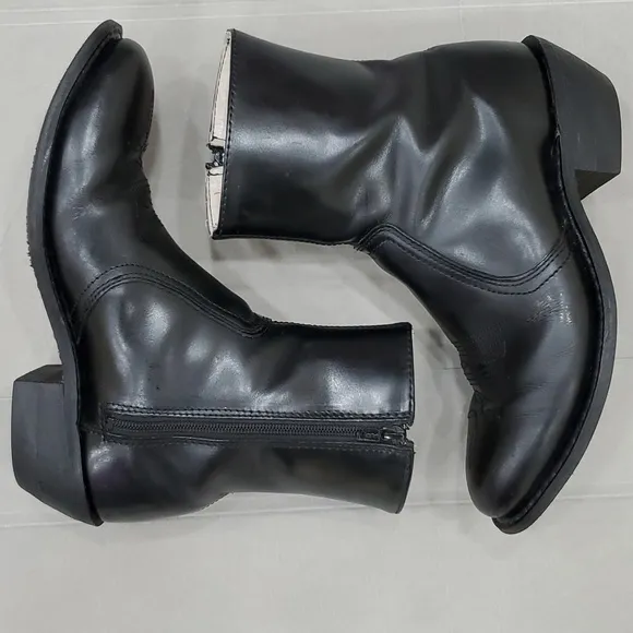 Black leather cowboy boots men's size 8.5 EEE side zip Western stitching