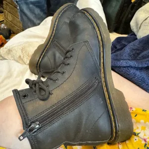 Black Leather Lace-Up Boots with Side Zipper