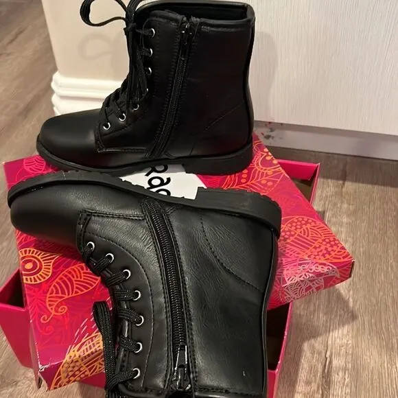 Black sparkly stone boots