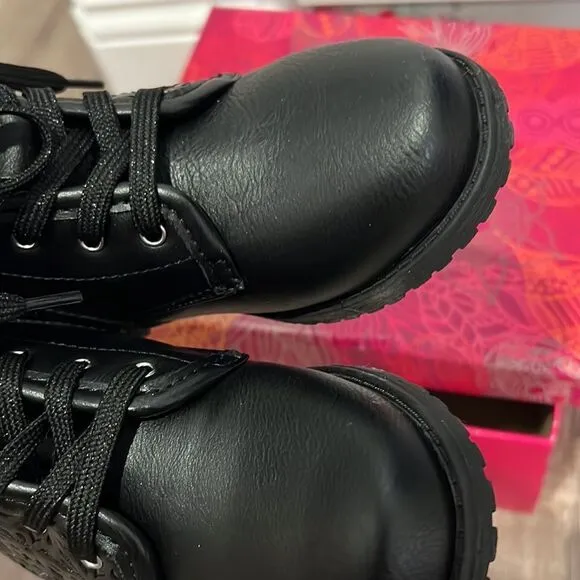 Black sparkly stone boots