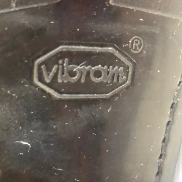 BLACKSTONE Vibram women’s Leather Boots.