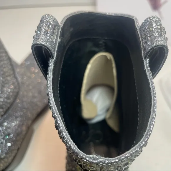 BNIB FIRST QUALITY Jessica Simpson Pewter Tamira 2 Rhinestone Ankle Boots 5.5M