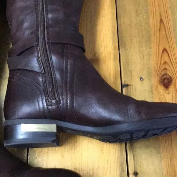 Boots leather Vince Camuto size 6m