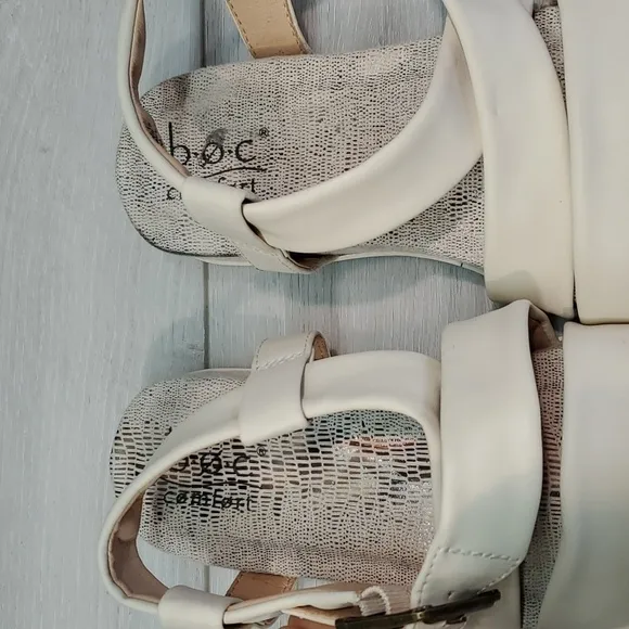 Born B.O.C. Womens Comfort Ankle Strap Flats Sandals Shoes sz 6M
