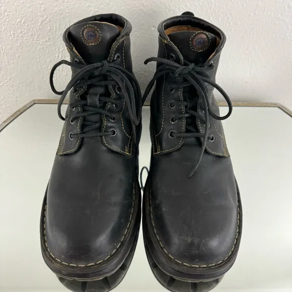 BORN Mens Black Leather Rawhide Lace Up Grunge Lug Sole Chukka Ankle Boots