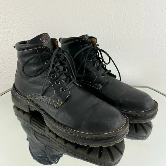 BORN Mens Black Leather Rawhide Lace Up Grunge Lug Sole Chukka Ankle Boots