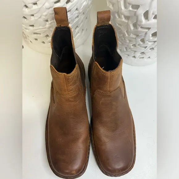 BORN Mens Brown Leather/ boots size 11