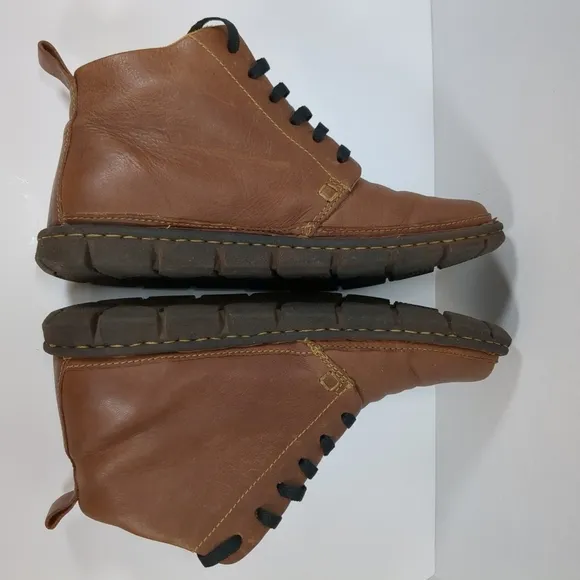 Born Men's leather Jax Brown lace up boots , size 10.5