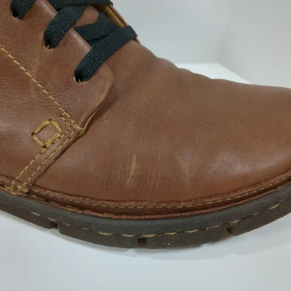 Born Men's leather Jax Brown lace up boots , size 10.5