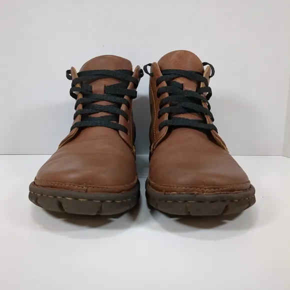Born Men's leather Jax Brown lace up boots , size 10.5