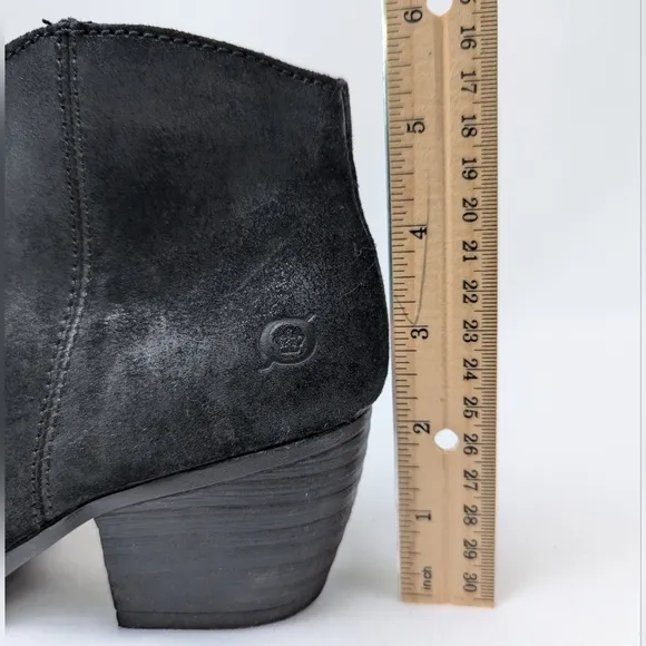 Born Michel Distressed Suede Ankle Boot Side Zip Block Heel Western Black size 7