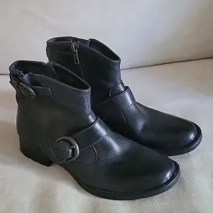 Born Women's Ankle Boots Size 6