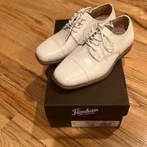 Boys communion shoes worn once